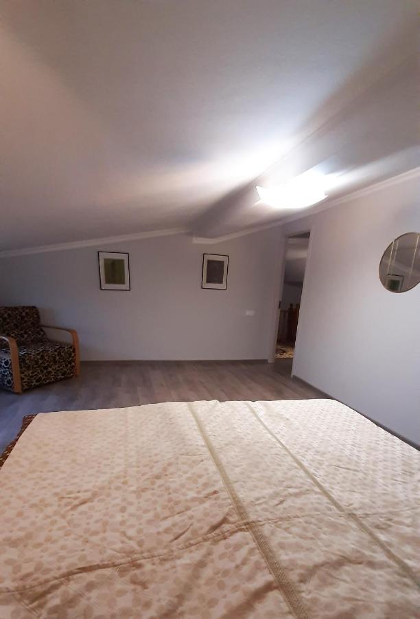 Victoria Guesthouse คูทายสิ ภายนอก รูปภาพ