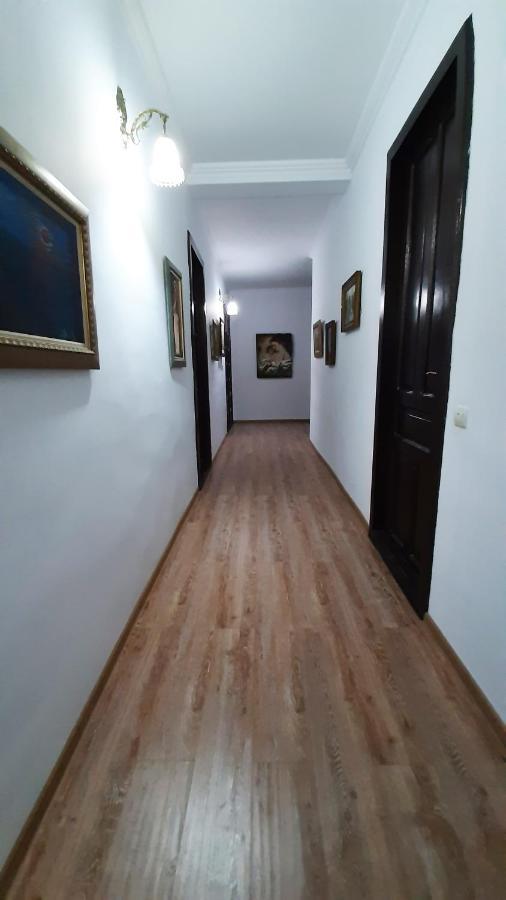 Victoria Guesthouse คูทายสิ ภายนอก รูปภาพ