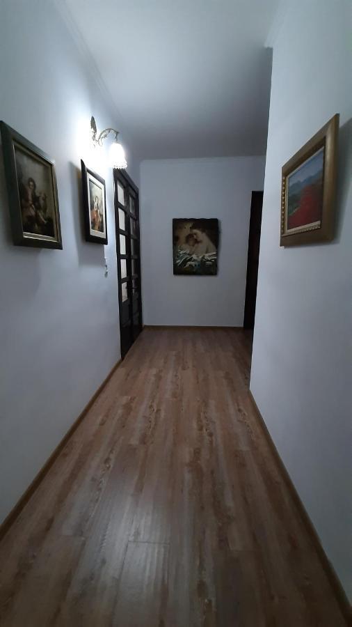 Victoria Guesthouse คูทายสิ ภายนอก รูปภาพ